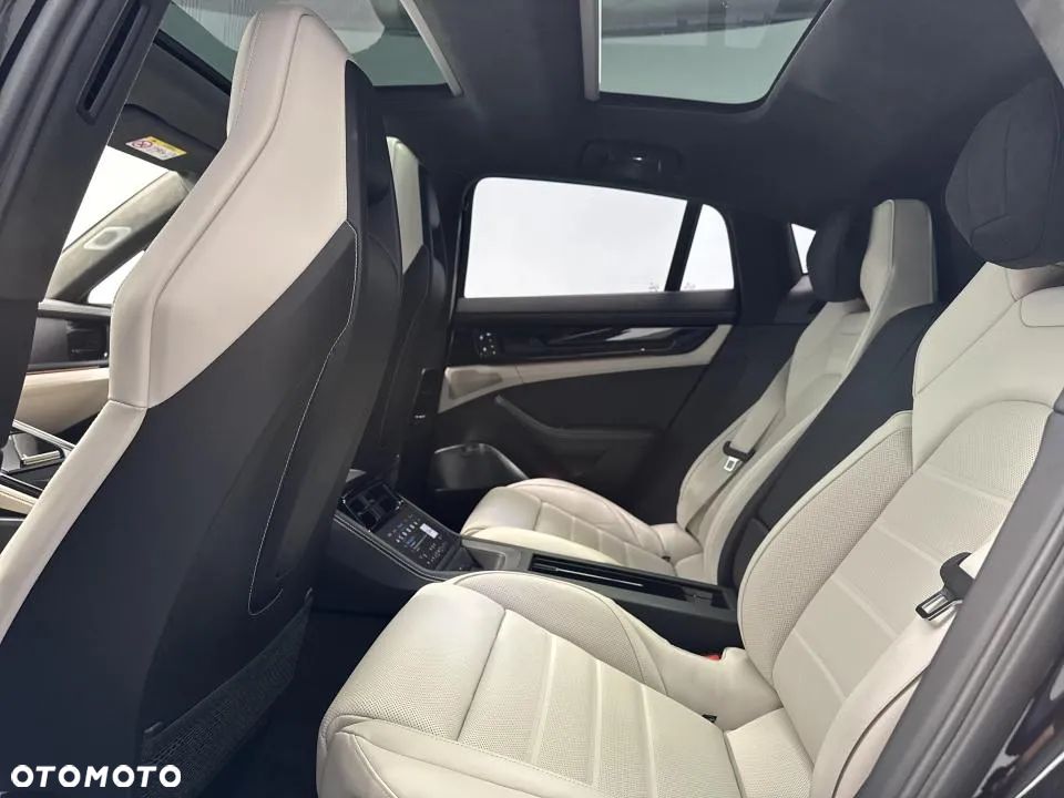 Porsche Panamera Turbo E-Hybrid PHEV - 23