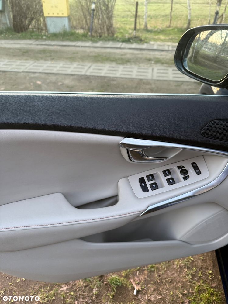 Volvo V40 D4 Ocean Race - 18