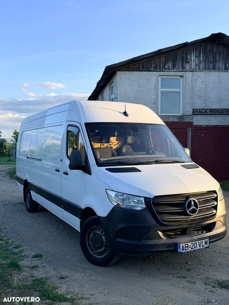 Mercedes-Benz Sprinter - 1