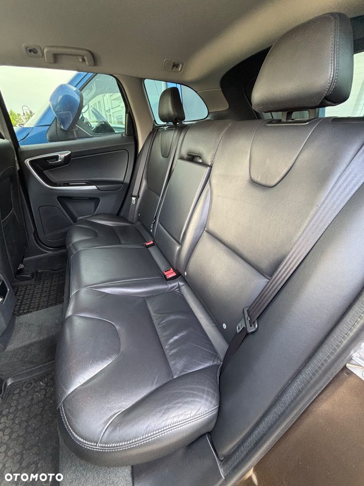 Volvo XC 60 D4 AWD Summum - 16