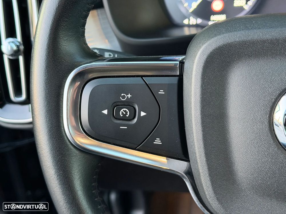 Volvo XC 40 1.5 T5 PHEV Momentum - 17