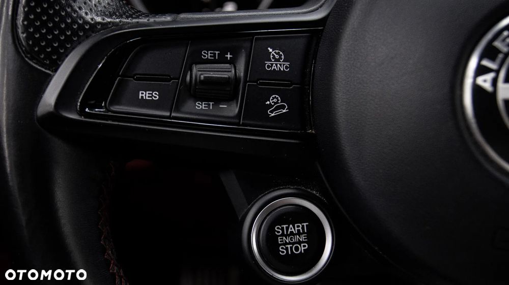 Alfa Romeo Stelvio 2.0 Turbo Veloce Q4 - 21