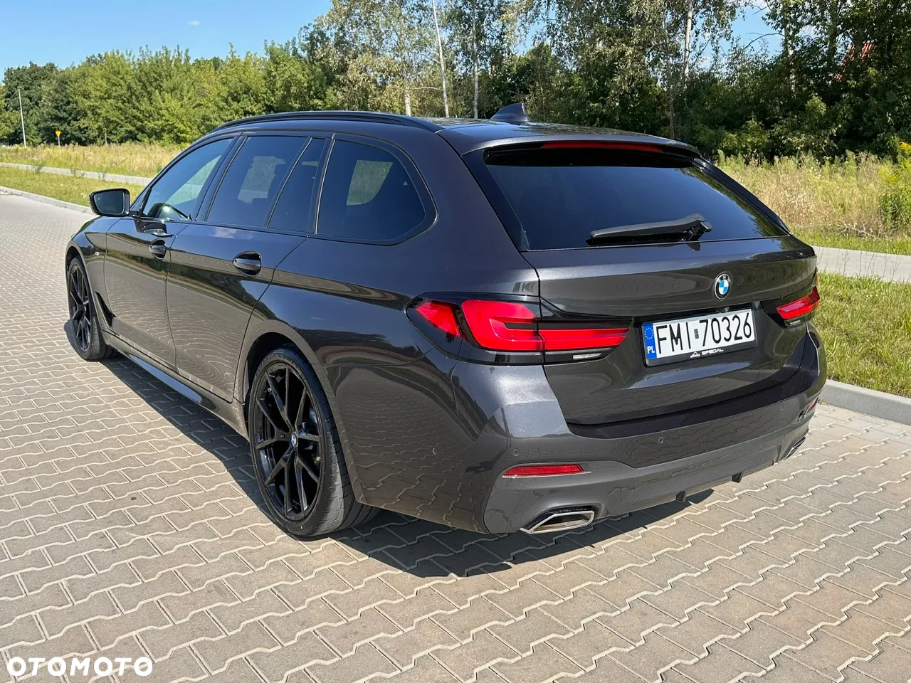 BMW Seria 5 520d xDrive Touring M Sport Edition - 14