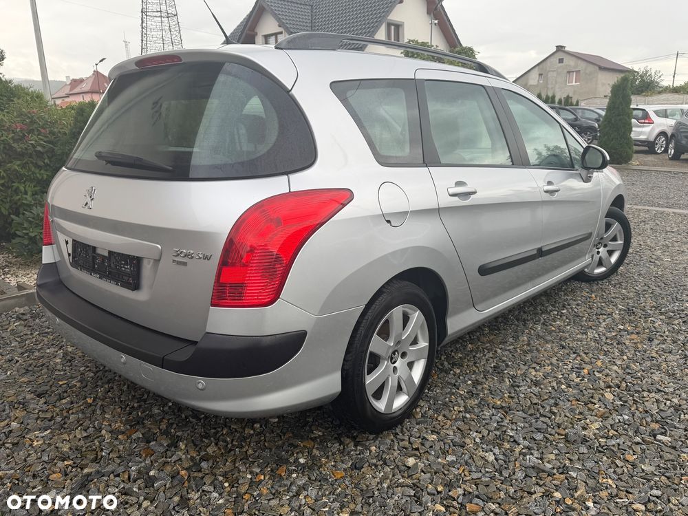 Peugeot 308 e-HDi FAP 115 Stop&Start EGS6 Business Line Niveau 1 - 3