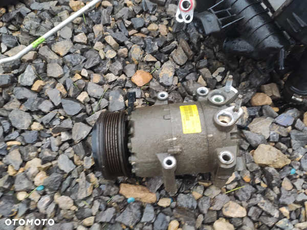 KL Kompresor Klimatyzacji Ford Fiesta MKVII MK7 1.25 inne AV11-19D629-AC