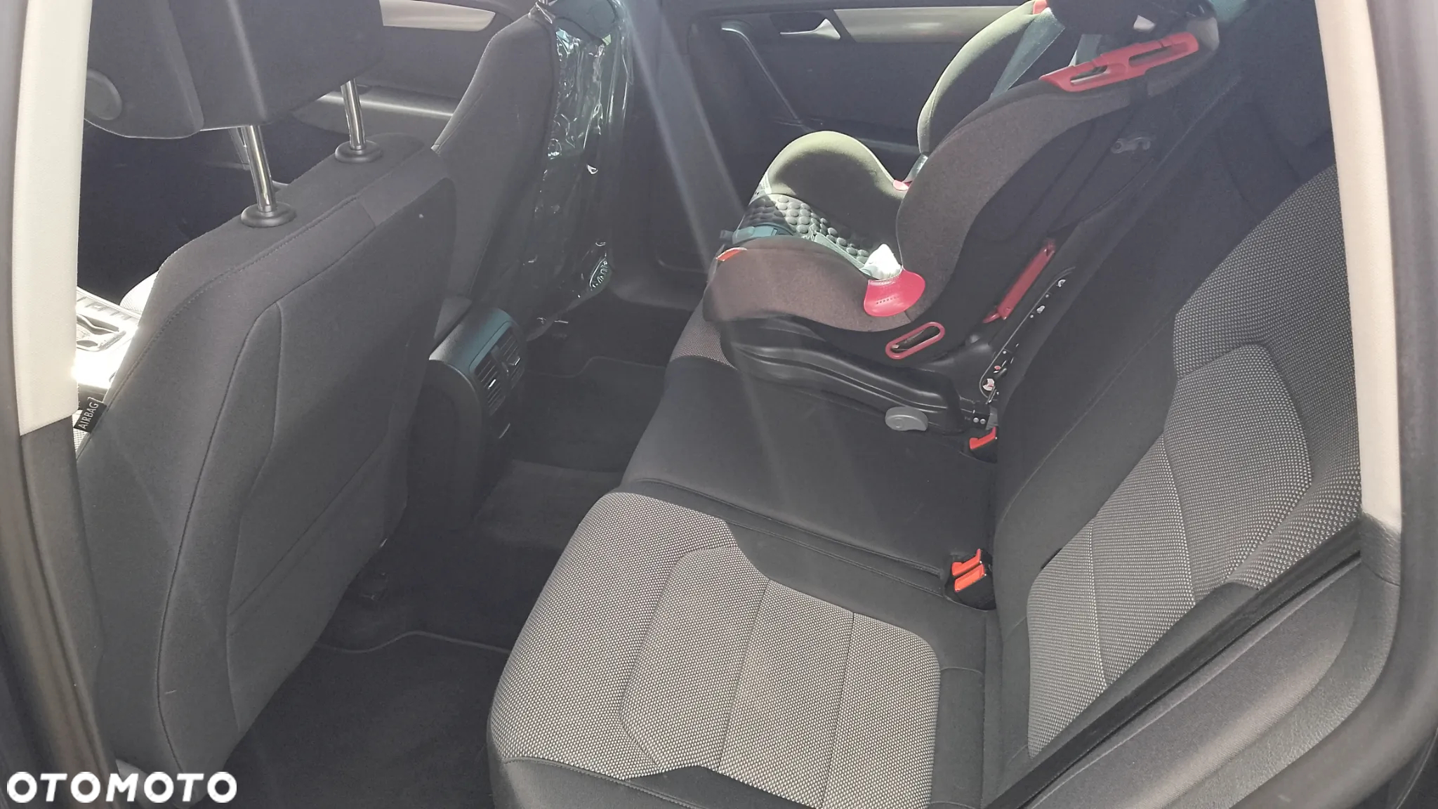 Volkswagen Passat 2.0 TDI Comfortline DSG - 35