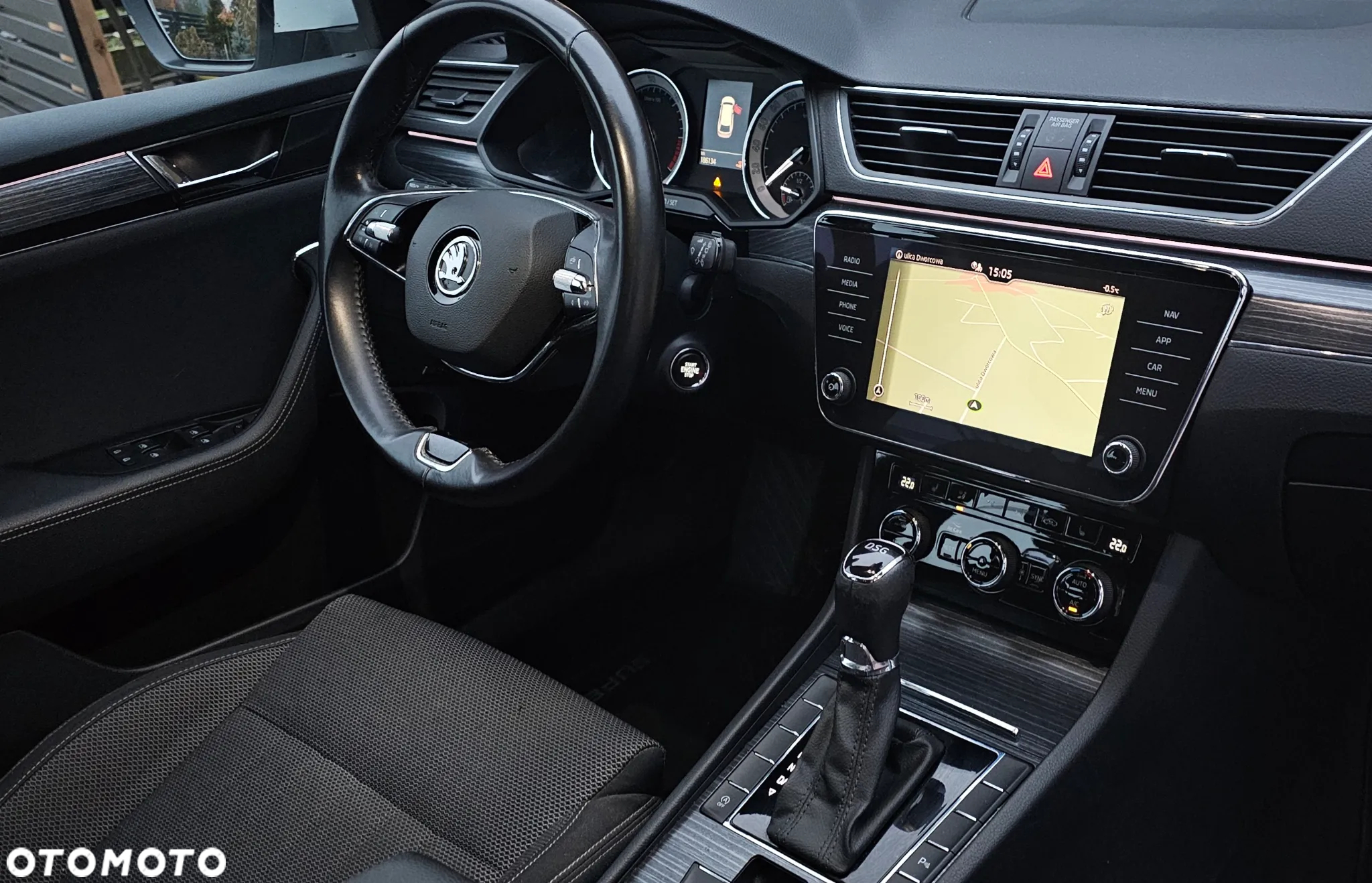 Skoda Superb Combi 2.0 TDI DSG Premium Edition - 19