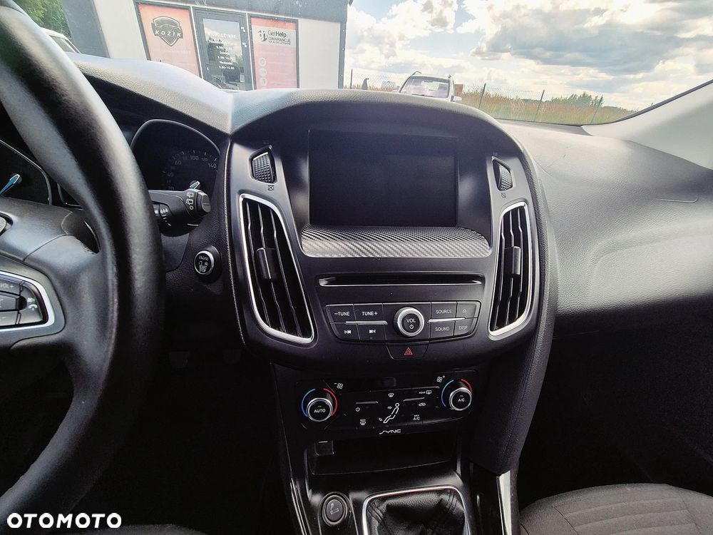 Ford Focus - 24