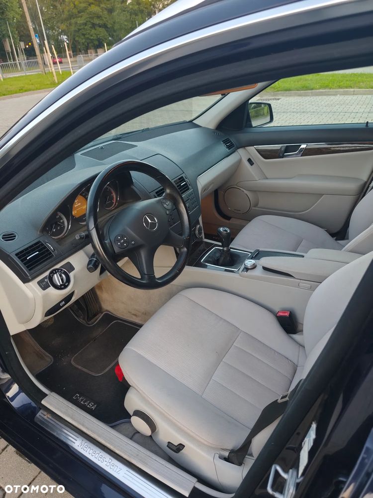 Mercedes-Benz Klasa C 200 CDI BlueEff Elegance - 7
