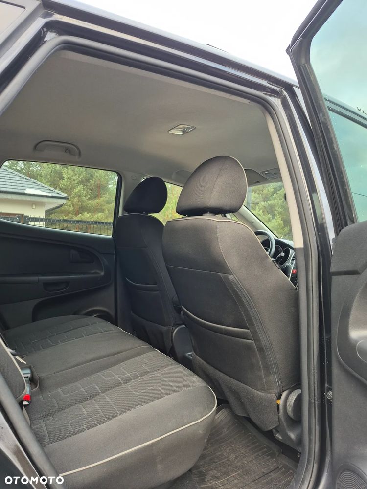 Kia Venga 1.6 Business Line - 16