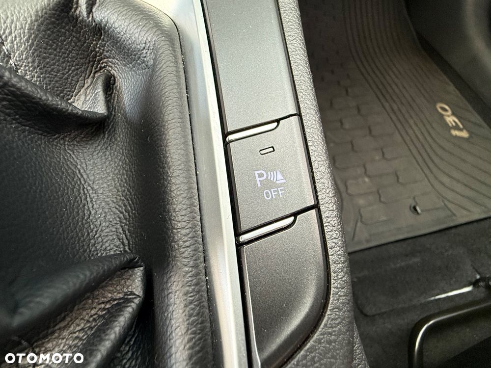 Hyundai i30 1.5 DPI Comfort - 37