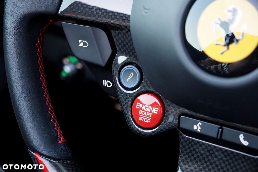 Ferrari F8 Spider - 32
