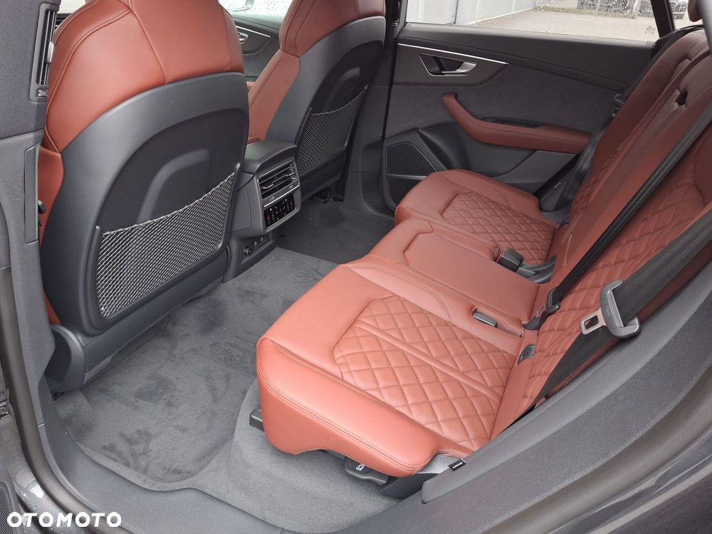 Audi SQ8 - 11