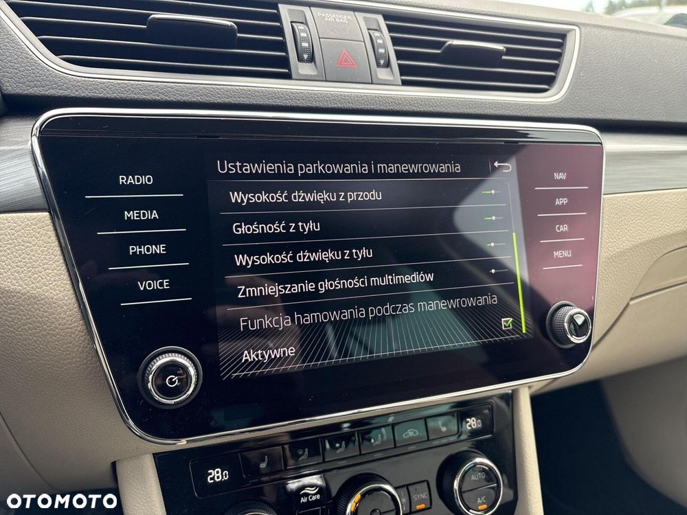 Skoda Superb 2.0 TSI Style DSG - 27