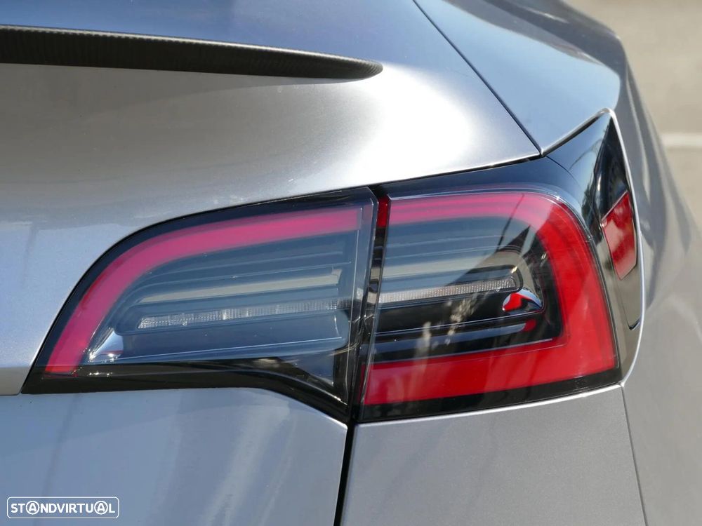 Tesla Model Y Performance Tração Integral - 12
