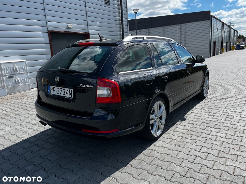Skoda Octavia 2.0 TDI DPF RS - 30