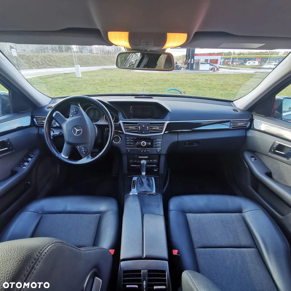 Mercedes-Benz Klasa E 250 CGI BlueEffICIENCY Avantgarde - 12