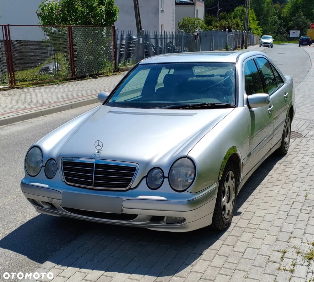 Mercedes-Benz Klasa E - 5