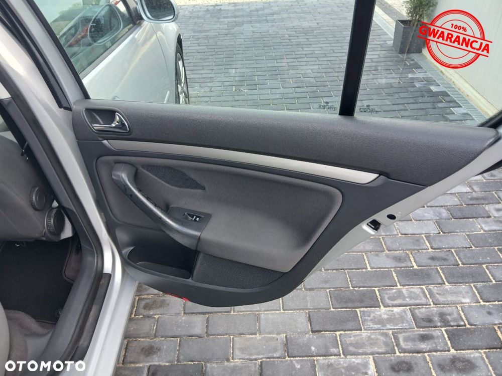 Volkswagen Golf - 29