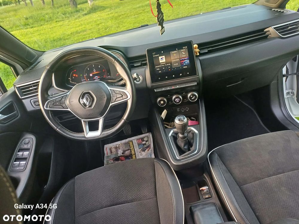 Renault Clio - 23