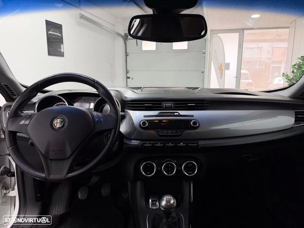 Alfa Romeo Giulietta 1.6 JTDM Trofeo - 14