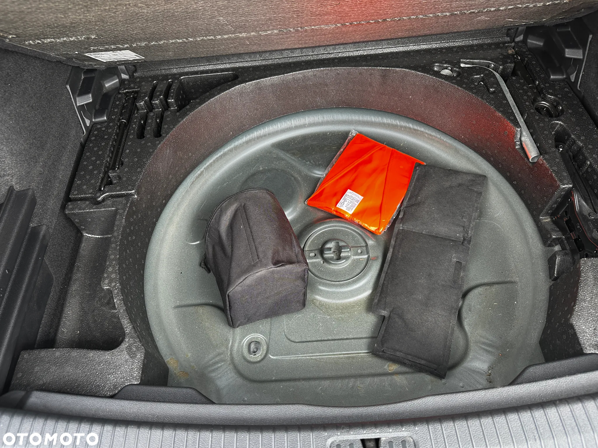 Volkswagen Tiguan - 29