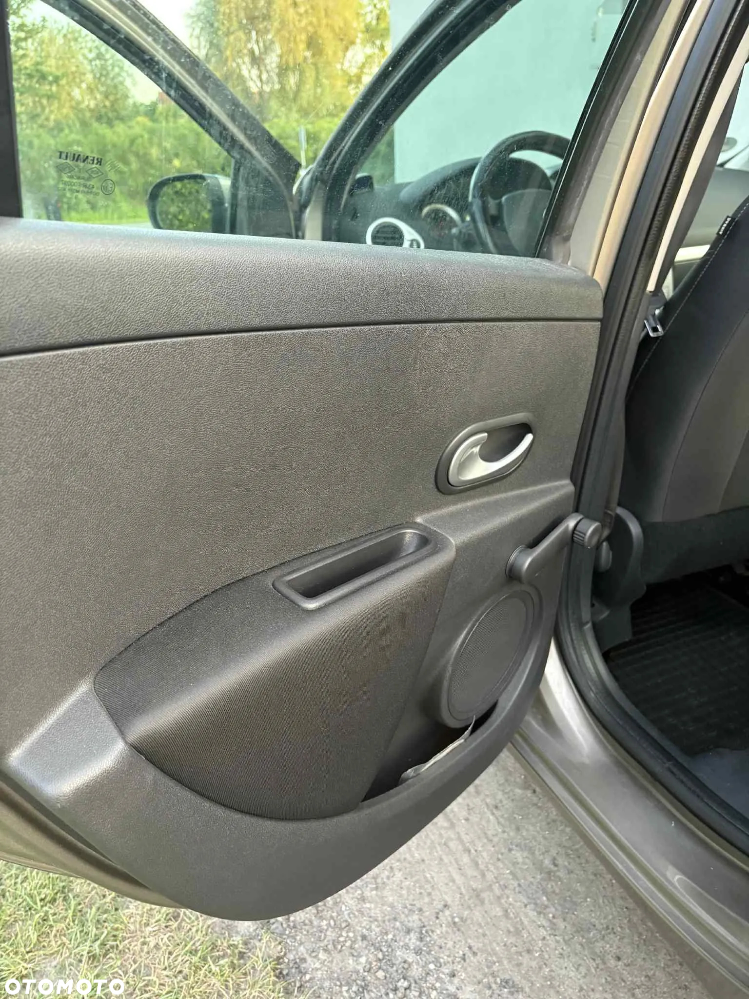 Renault Clio - 7