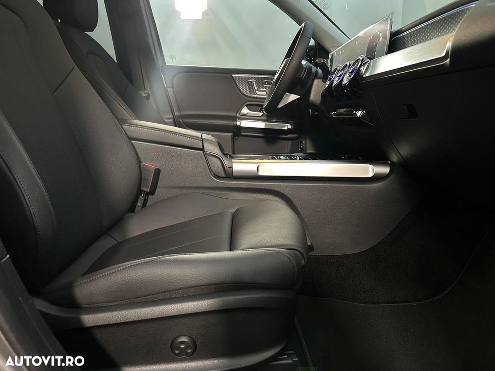 Mercedes-Benz GLB - 11