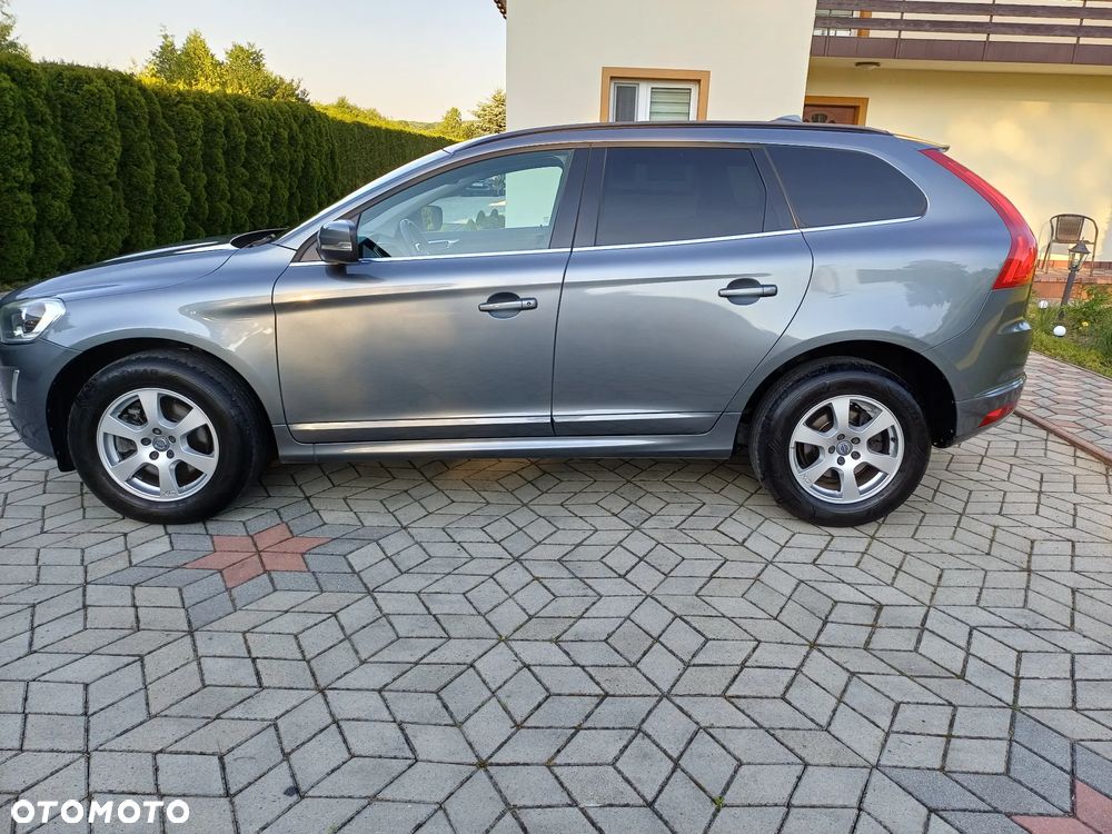 Volvo XC 60 D3 Geartronic Momentum - 4
