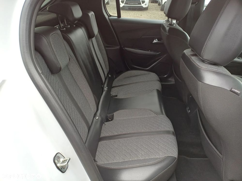 Peugeot 208 1.2 PureTech Allure S&S EAT8 - 13