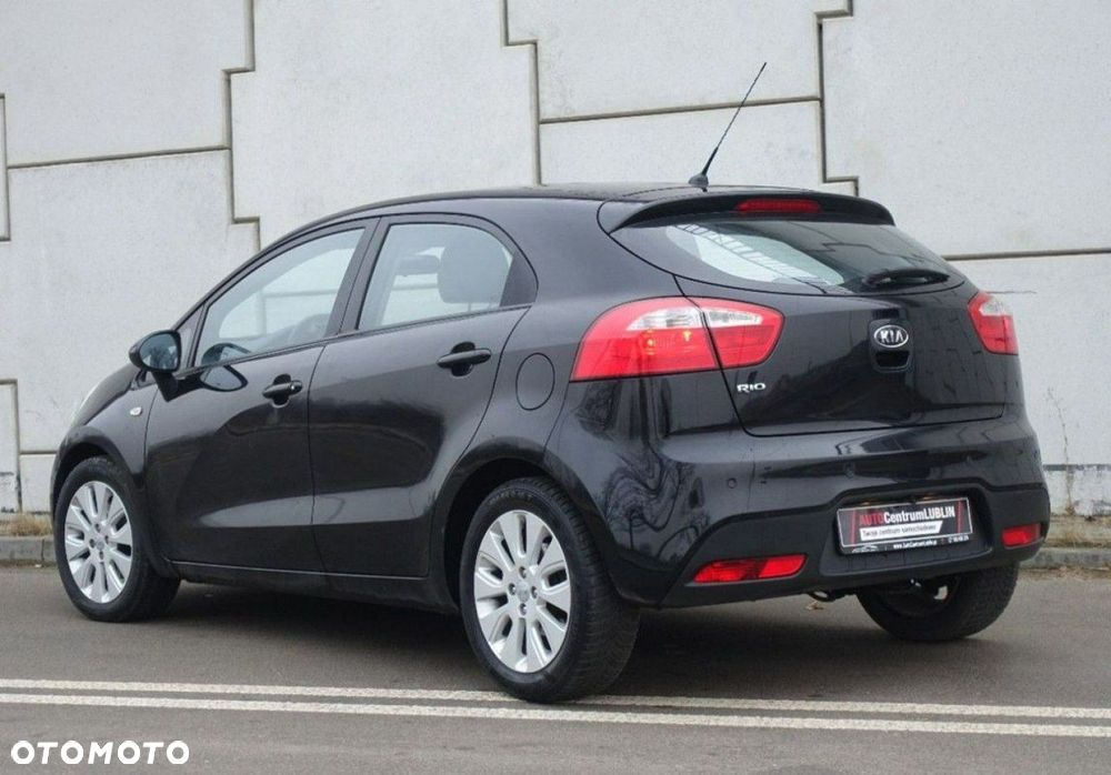 Kia Rio - 7