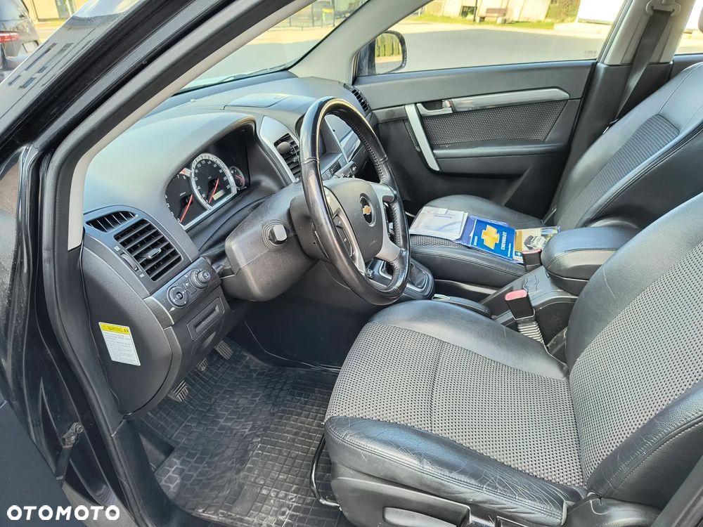 Chevrolet Captiva 2.4 4WD 7 Sitzer LT - 9