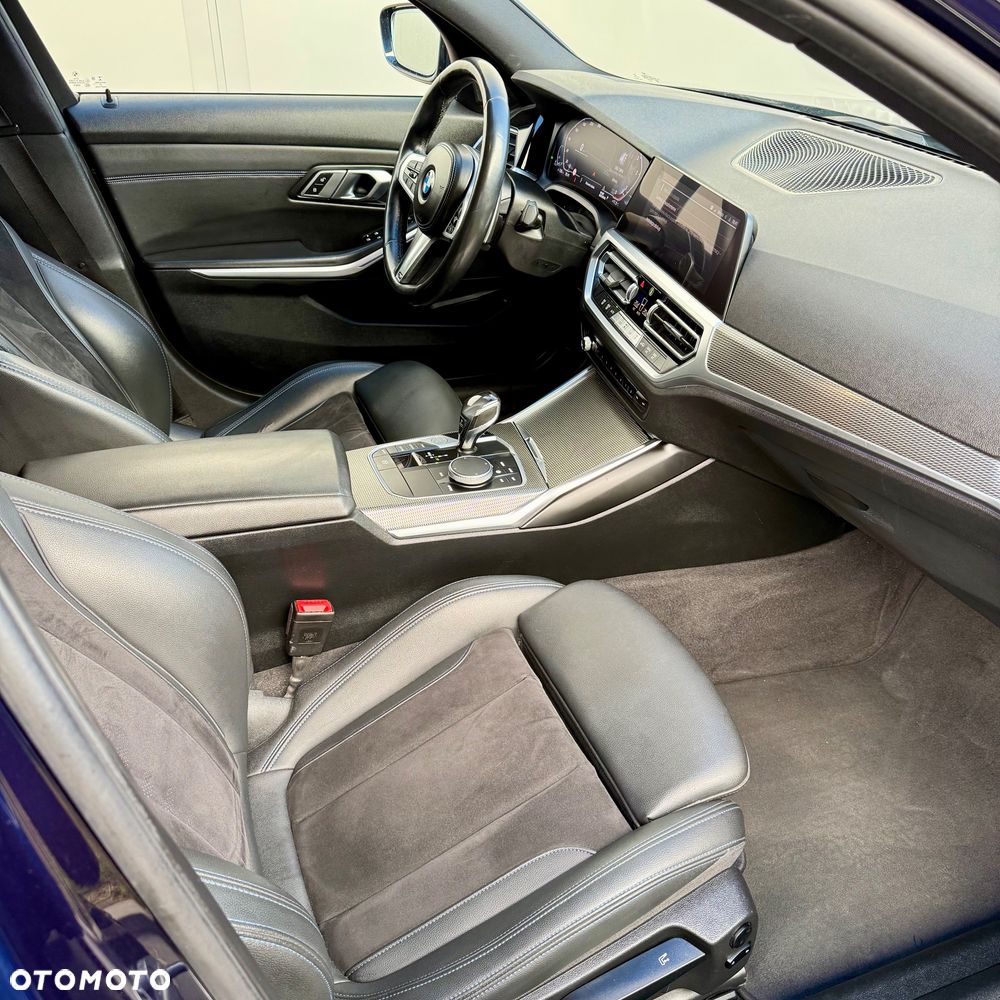 BMW Seria 3 320d xDrive Edition M Sport Shadow - 17