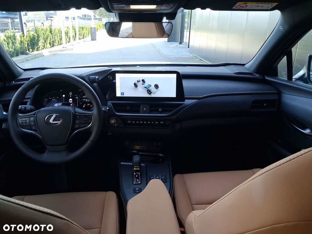 Lexus UX 300h F Sport Design - 21
