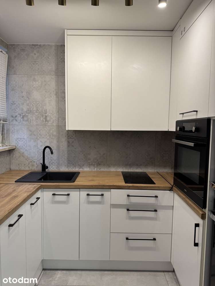 Kawalerka 28 m² z osobną kuchnią i balkonem | Muranów, ul. Anielewicza
