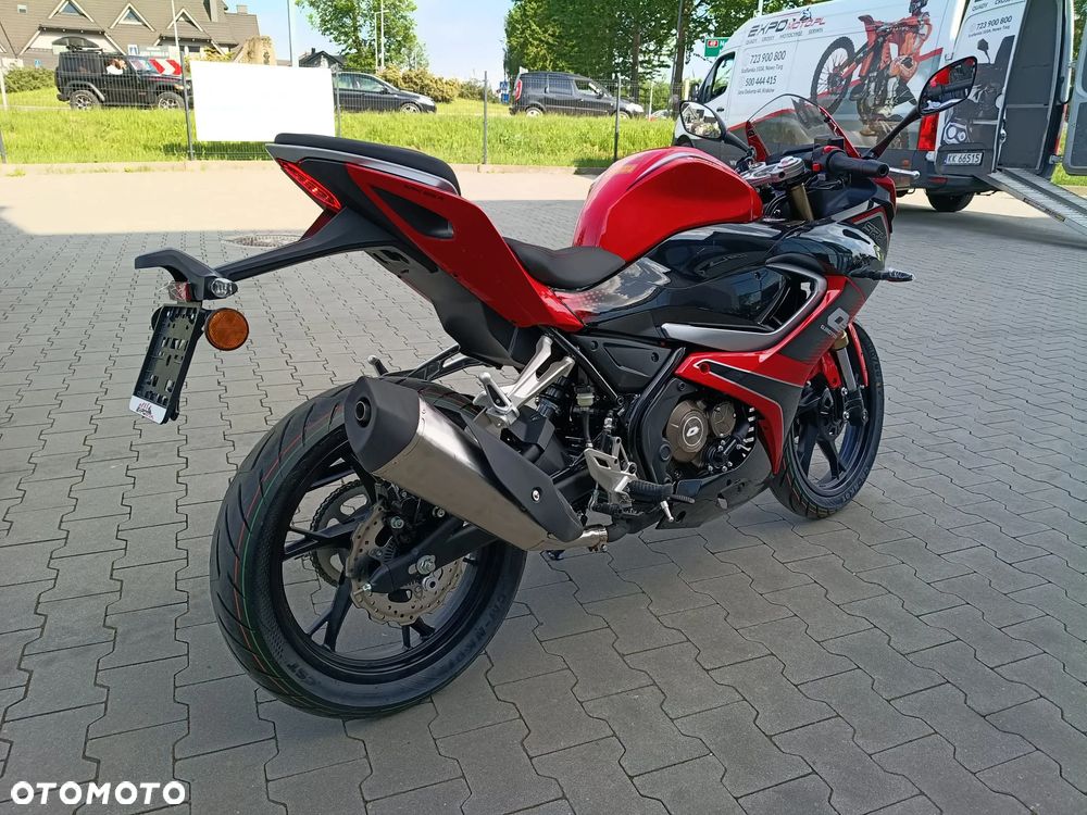 QJMOTOR SRK 125R - 6
