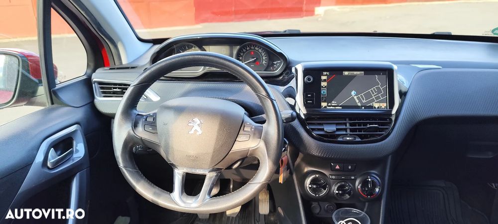 Peugeot 2008 1.2 PureTech Turbo Active - 5
