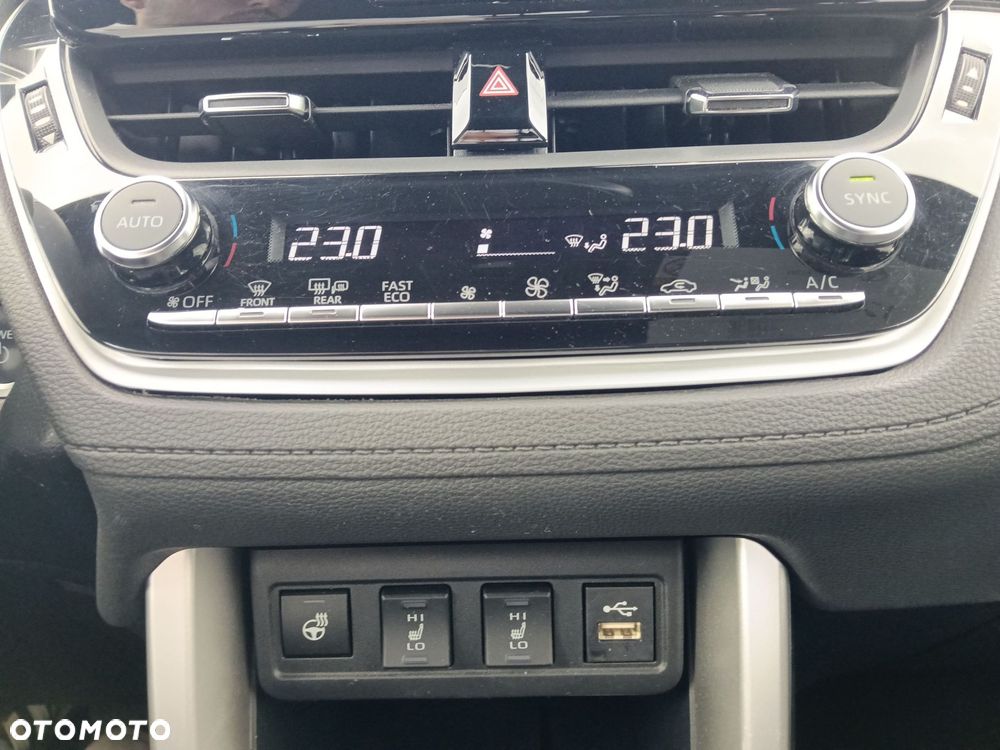 Toyota Corolla Cross - 23