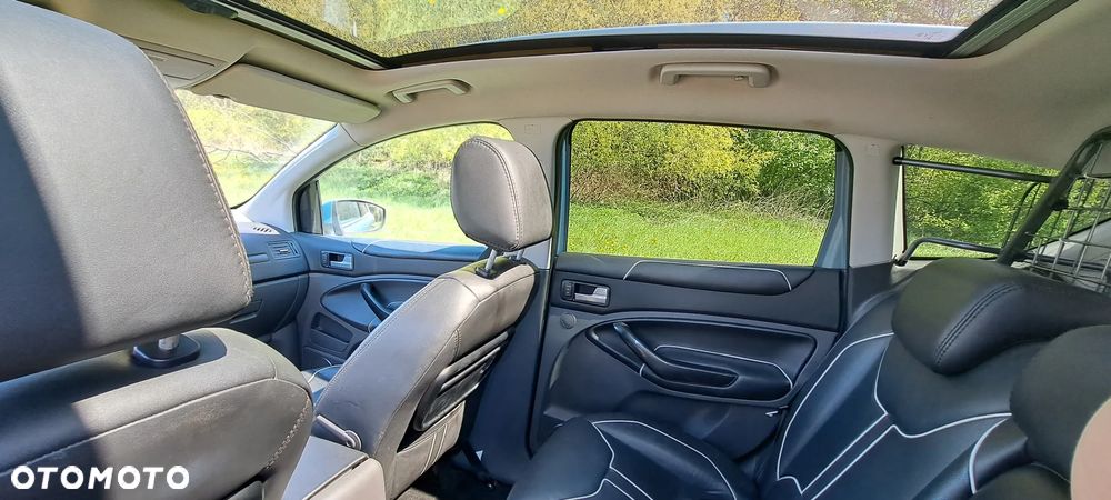 Ford Kuga - 17