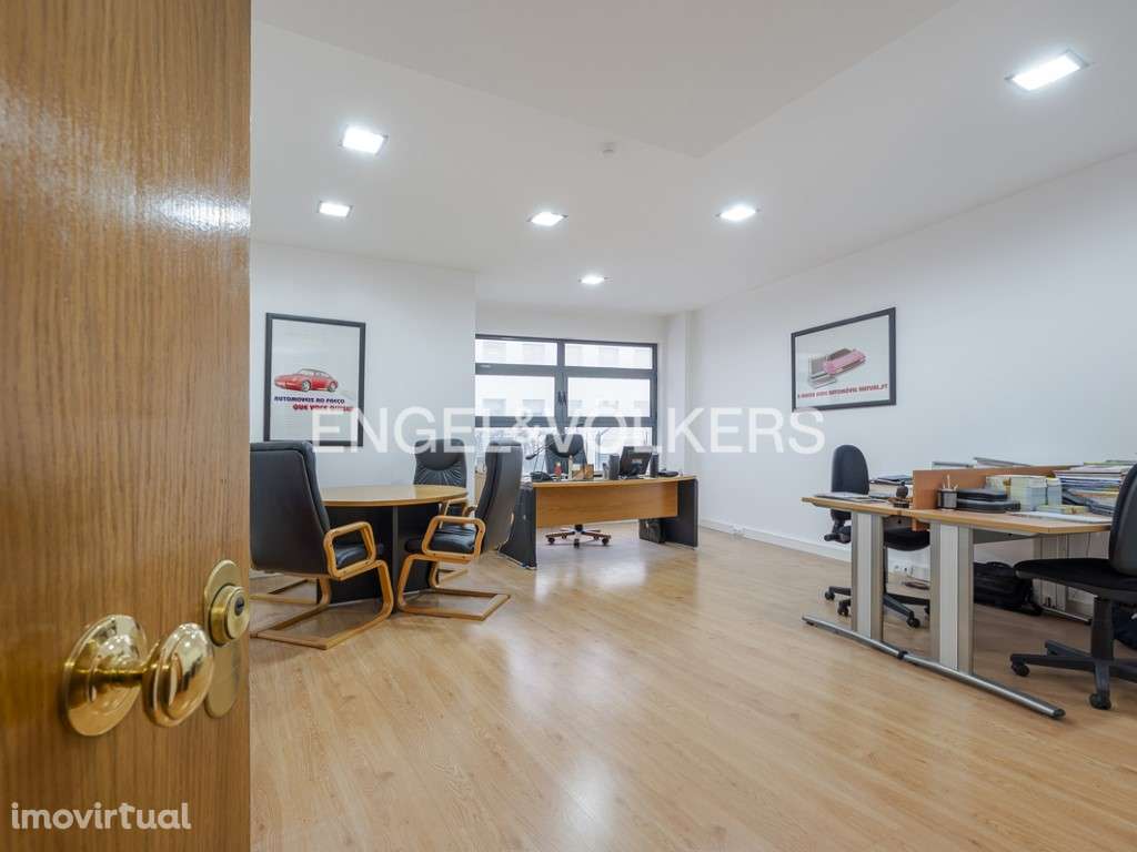 Excelente escritório próximo ao Marquês de Pombal - Grande imagem: 2/24