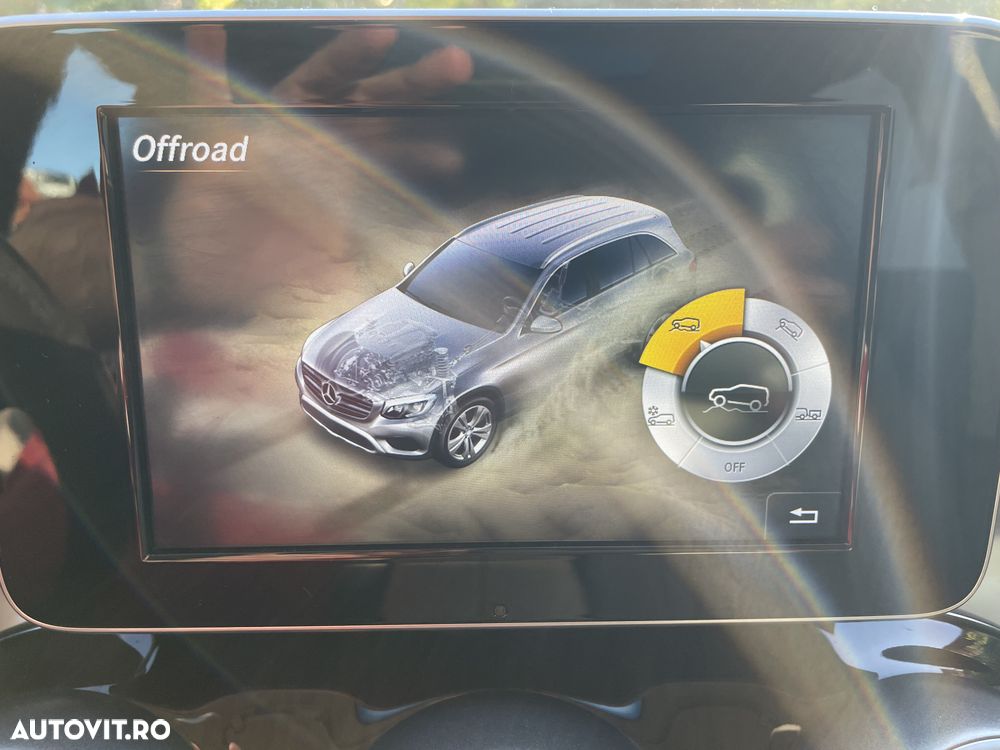 Mercedes-Benz GLC 220 d 4MATIC - 12