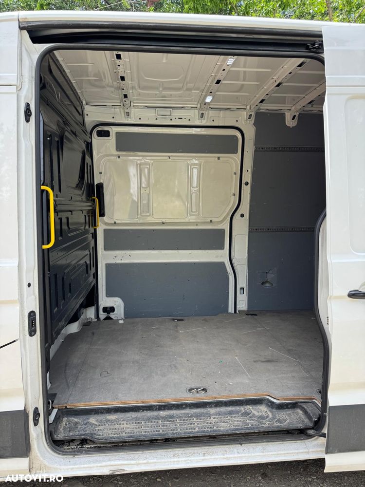 Volkswagen CRAFTER - 14
