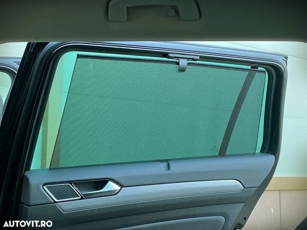 Volkswagen Passat - 11