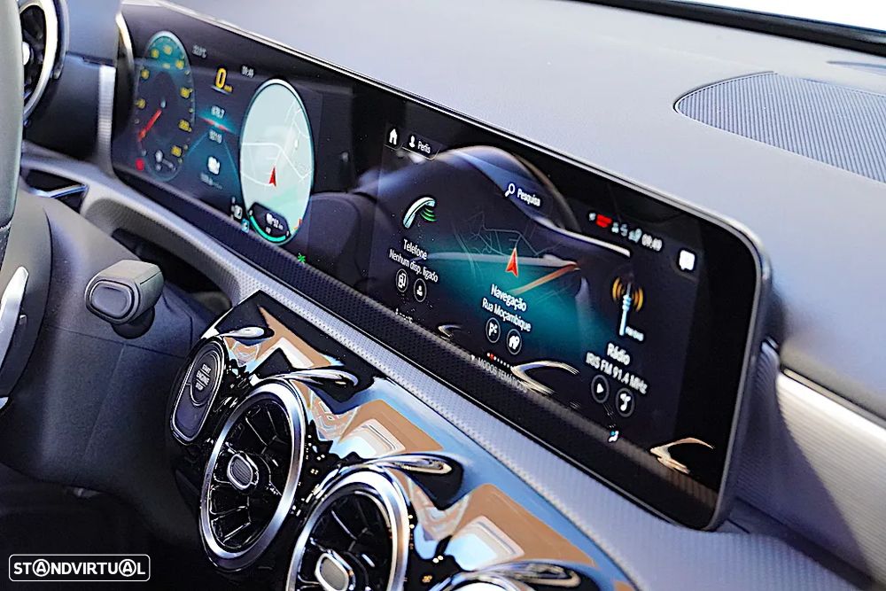 Mercedes-Benz A 250 Limousine e AMG Line - 25