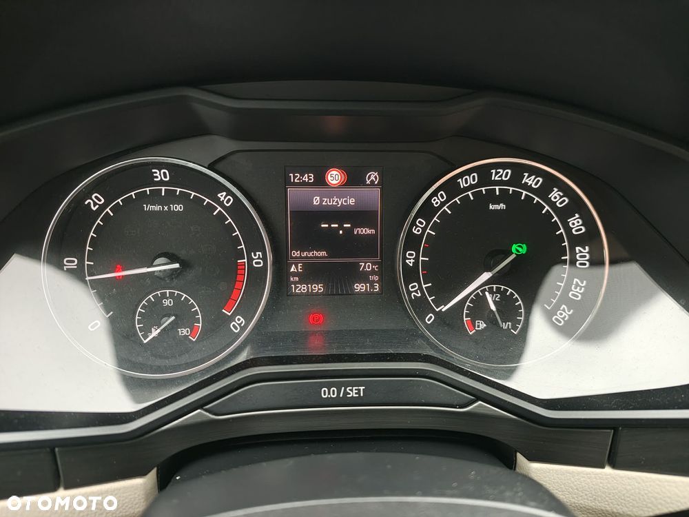 Skoda Superb 2.0 TDI DSG Premium Edition - 21