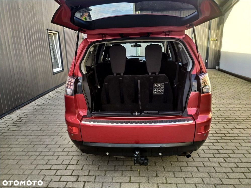 Mitsubishi Outlander 2.4 4WD CVT Intense - 21