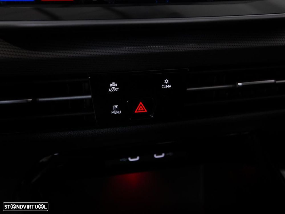 VW Golf Variant 1.5 eTSI Life DSG - 22