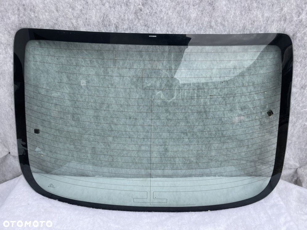 toyota camry / aurion po 2006 roku szyba tylna - 1