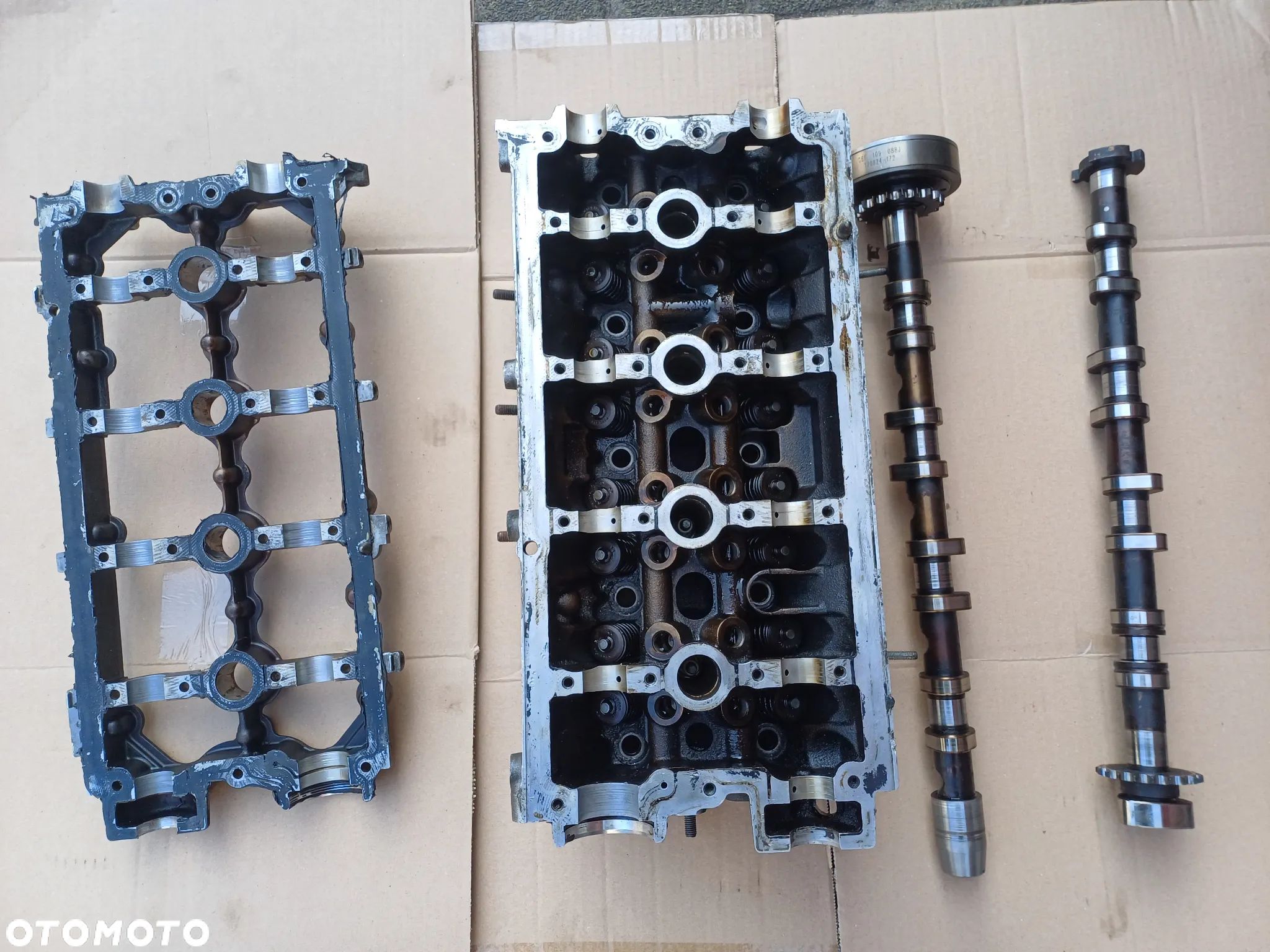 Głowica 06F103373 2.0 TFSI AXX wałki - 1