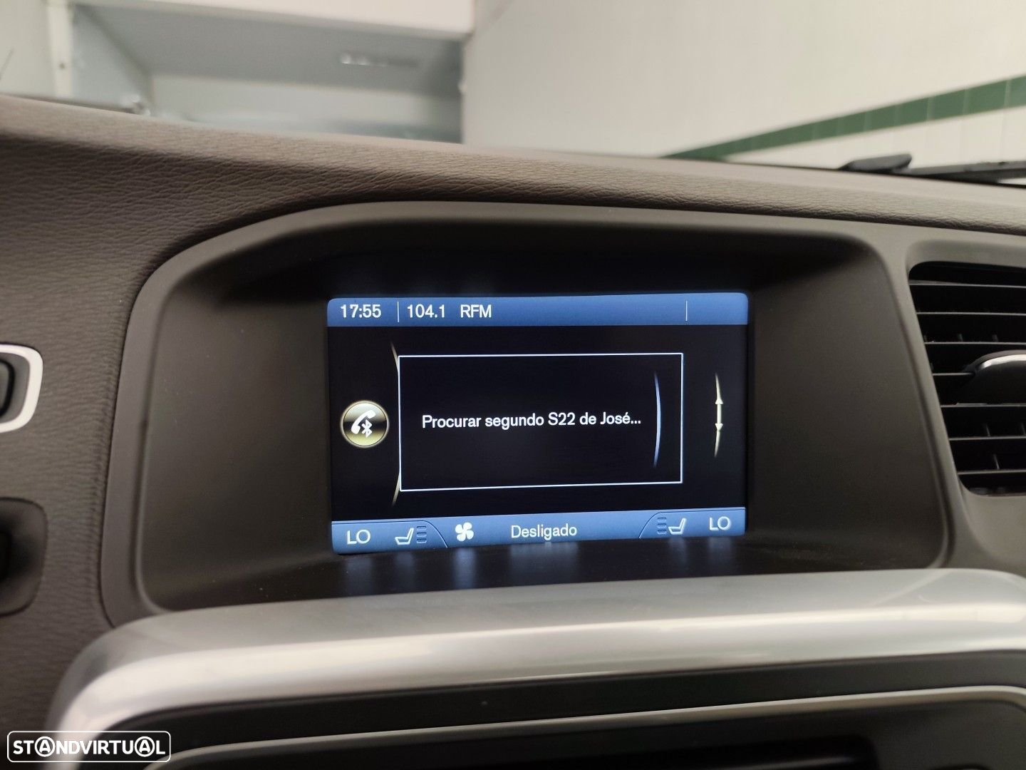 Volvo V60 2.0 D4 Momentum - 25